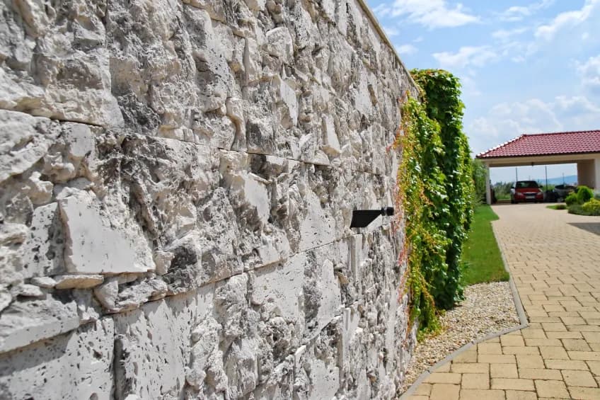 TRAVERTINE