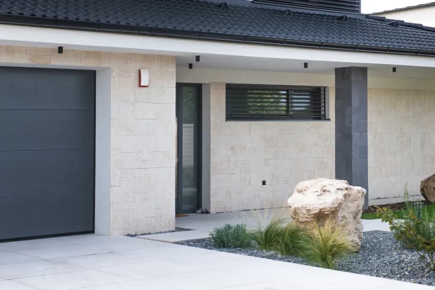 TRAVERTINE
